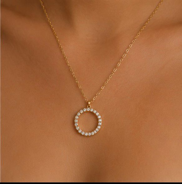 EVORAA Halo Necklace